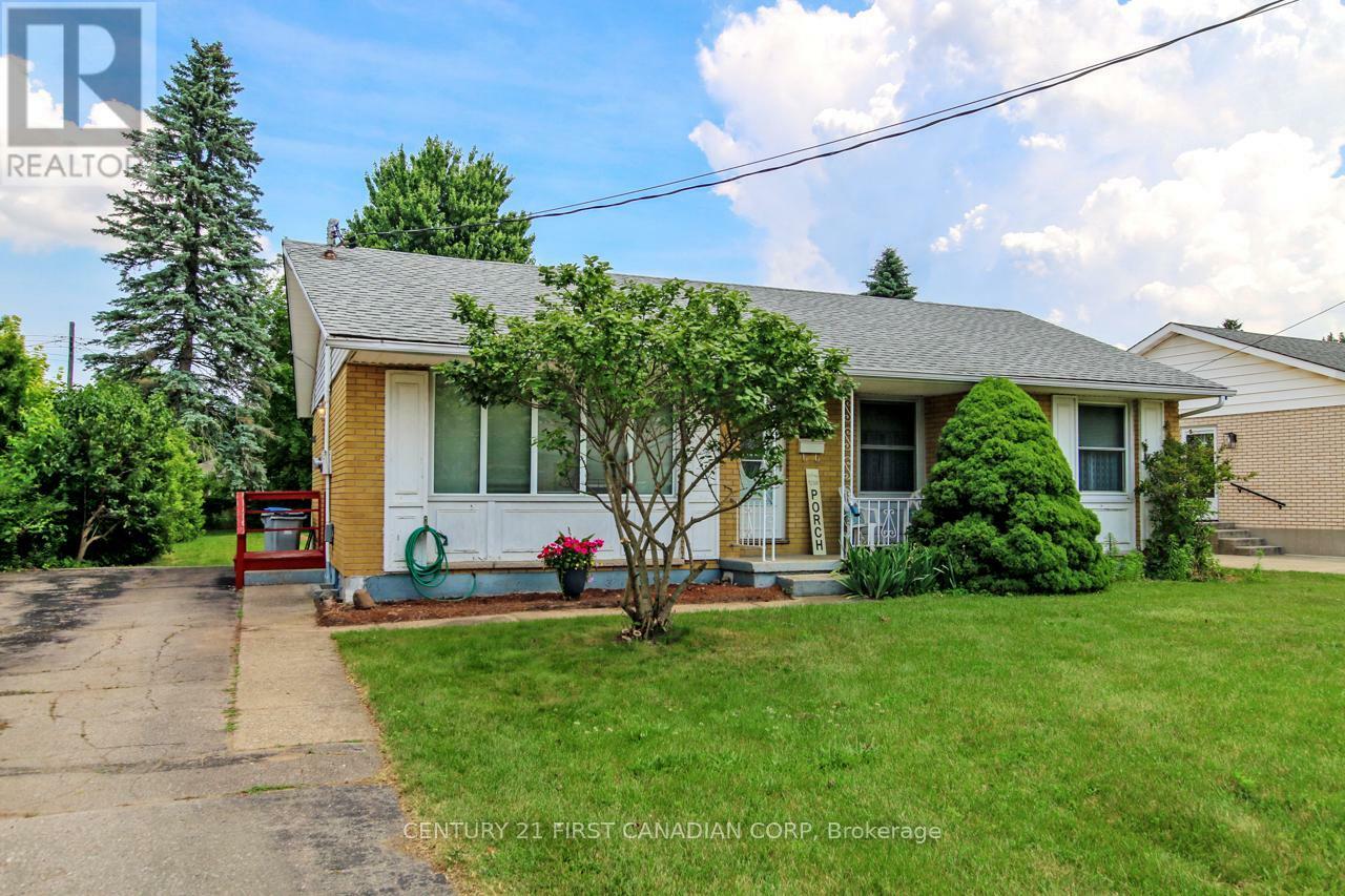 Property Photo: 373 Beattie Street ON N7G 2X7