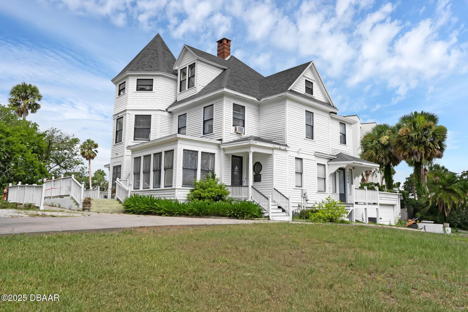 Property Photo:  1000 S Peninsula Drive  FL 32118 
