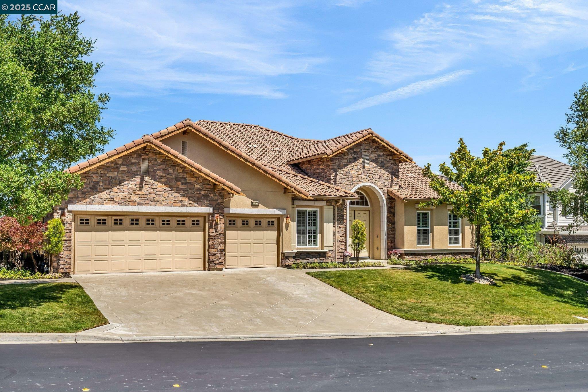 Property Photo: 3322 Ashbourne Cir CA 94583