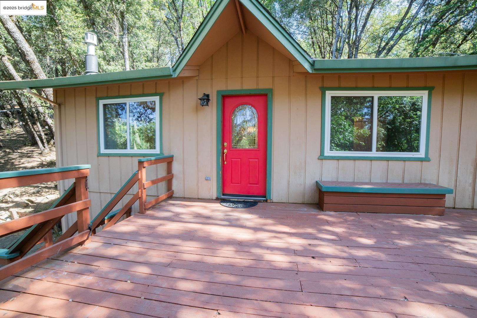 Property Photo: 18070 Pipit Ct CA 95383