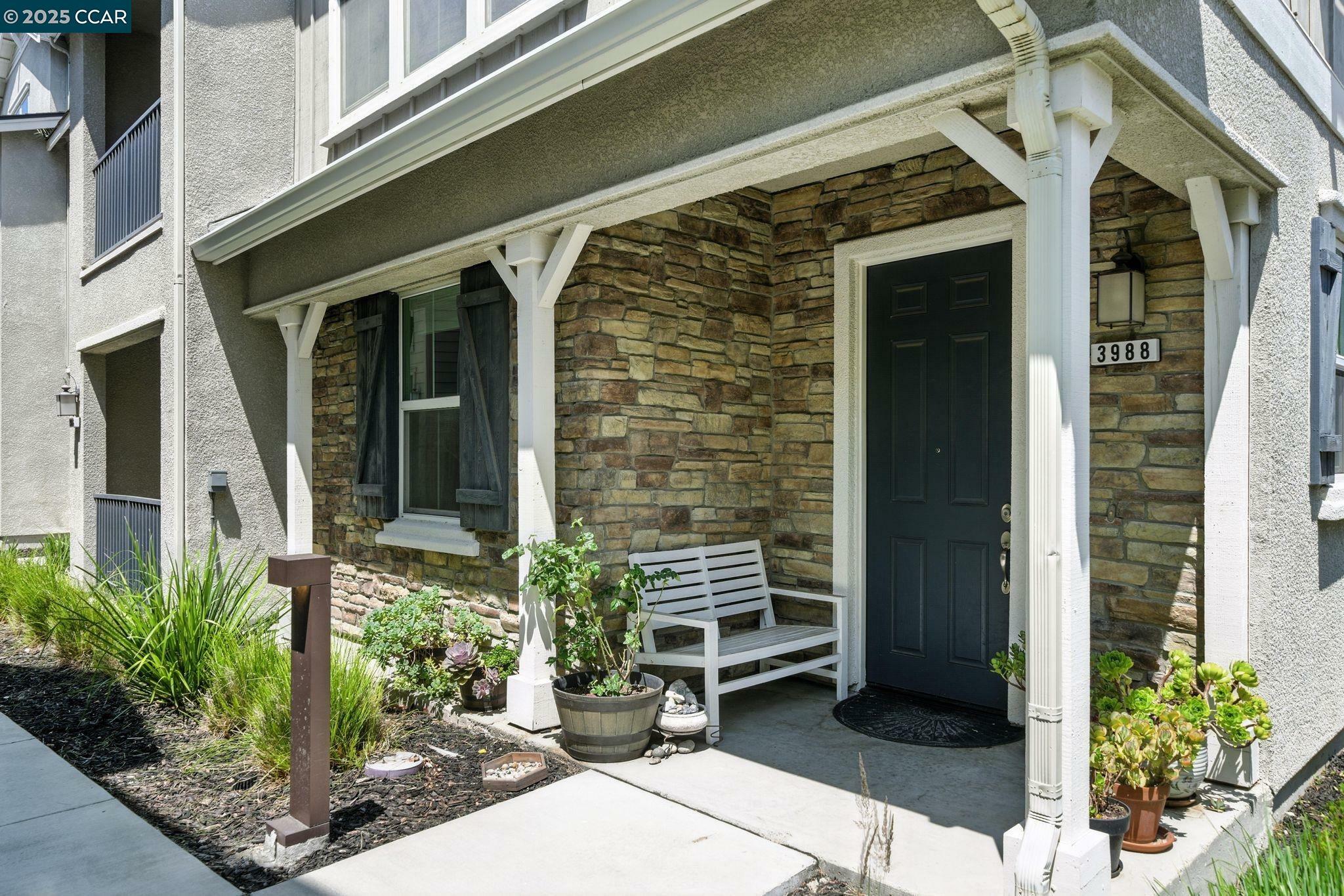Property Photo: 3988 Windsor Way CA 94568
