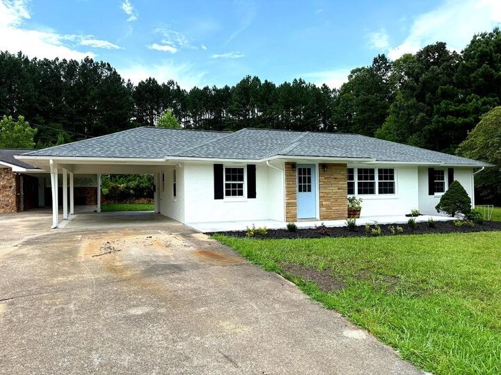 Property Photo:  255 Loving Road  GA 30560 