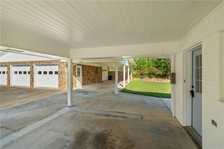 Property Photo: 255 Loving Road GA 30560