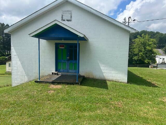 Property Photo: 300 Reynolds St WV 26651
