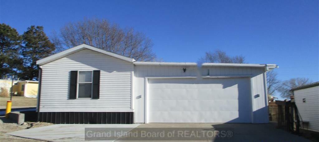 Property Photo: 1009 Muddy Point NE 68848