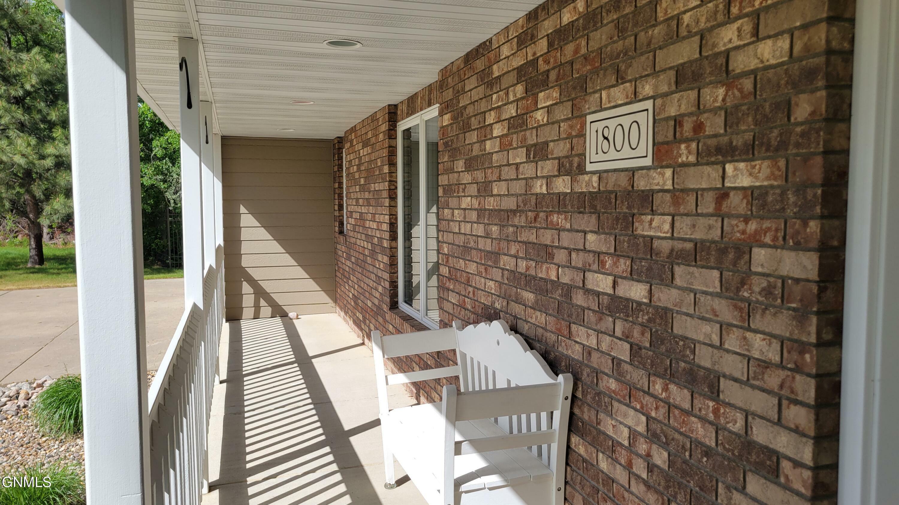 Property Photo: 1800 Contessa Place ND 58503