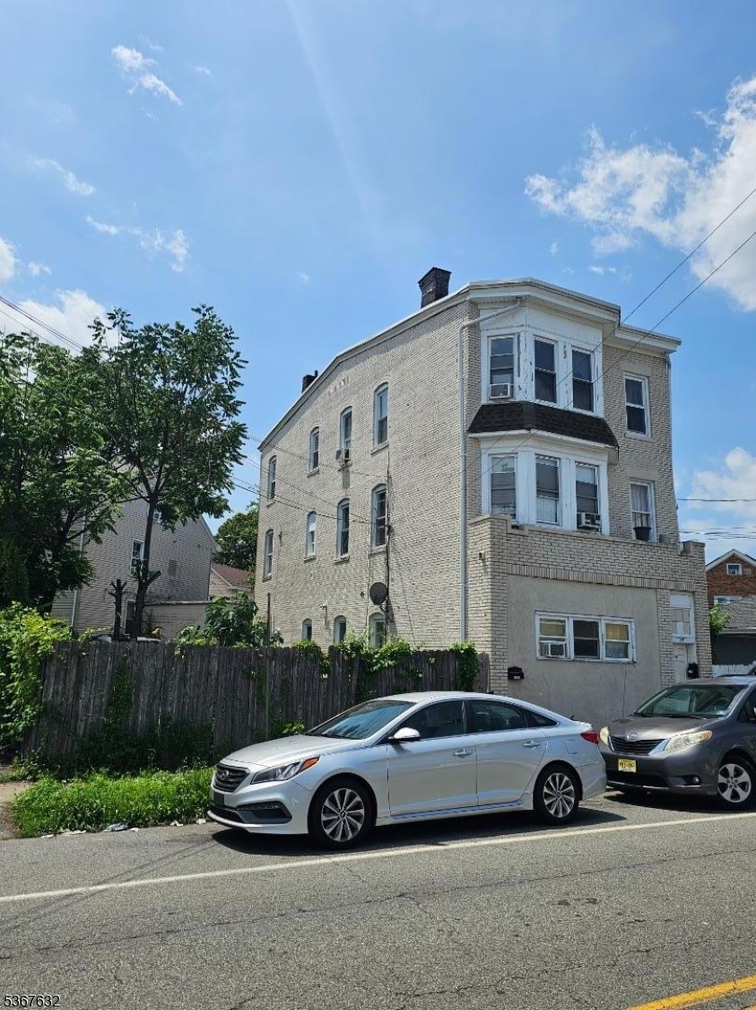 Property Photo: 310 Vreeland Ave NJ 07513
