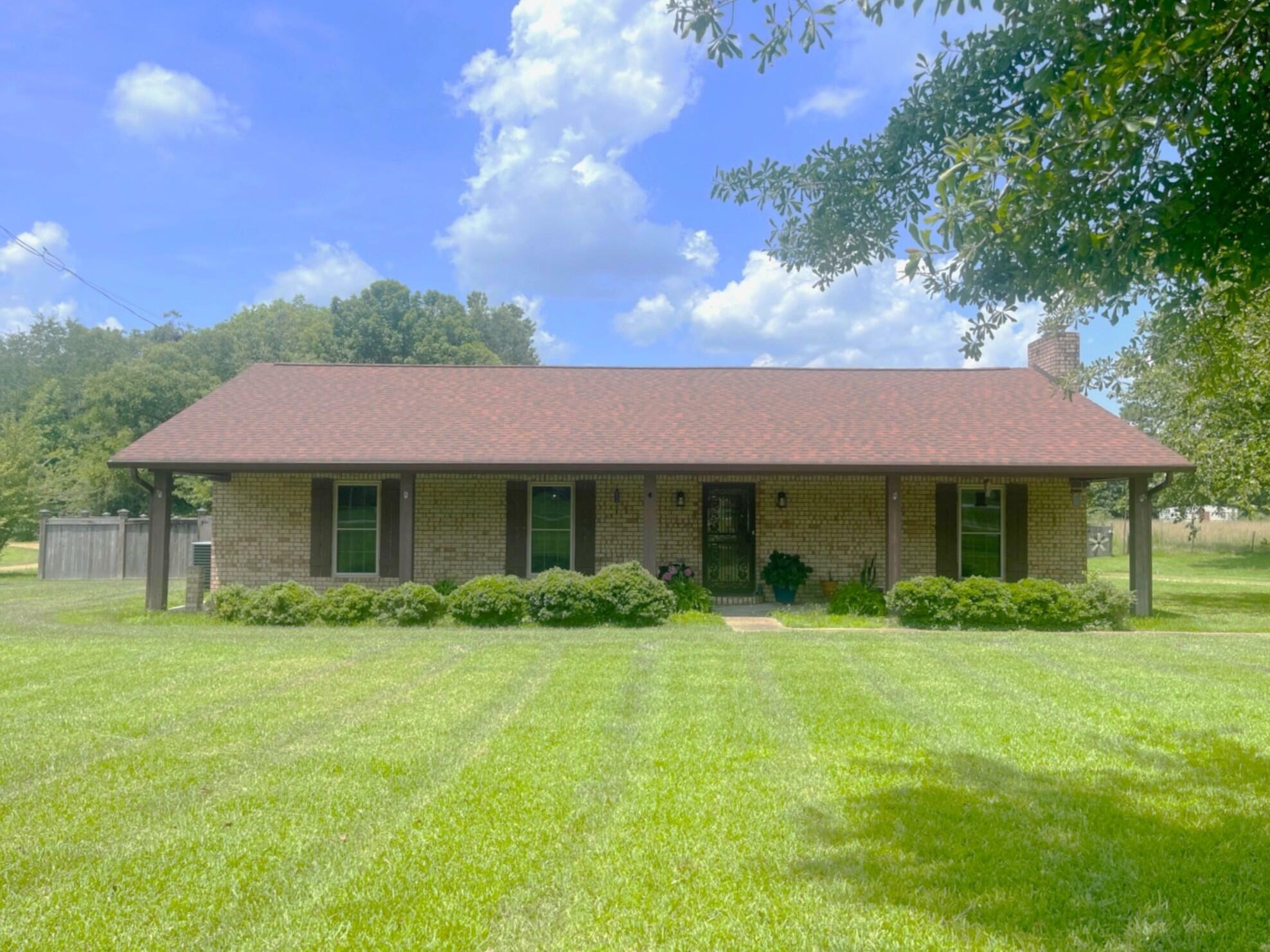 Property Photo: 14171 Highway 46 MS 39755
