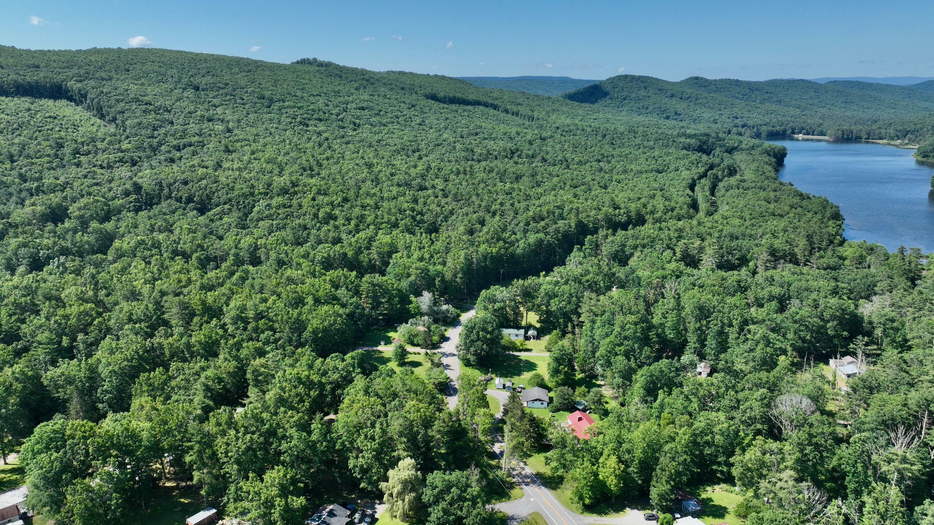Property Photo: 22 Mudd Hole Rd WV 24941