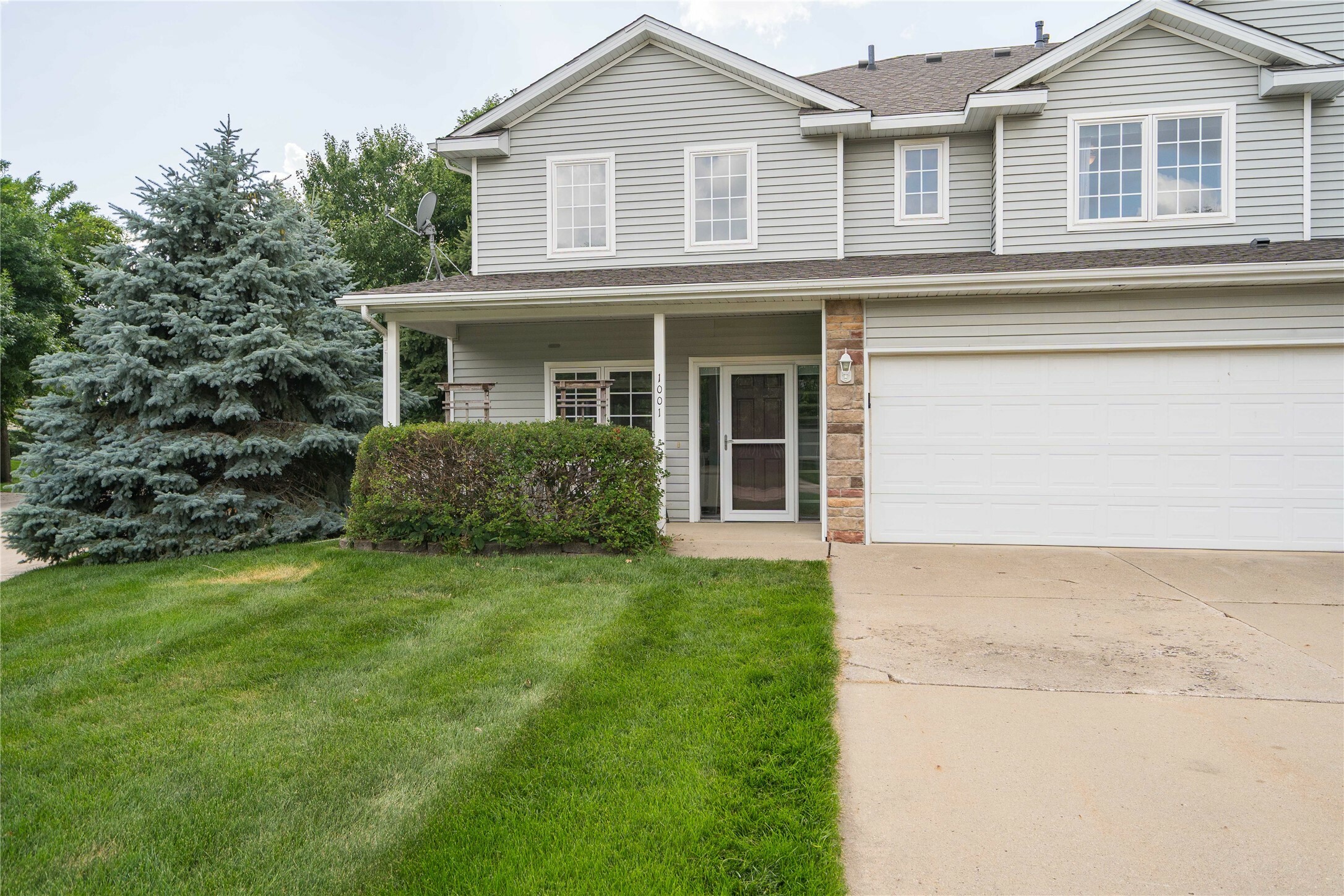 500 N Valley Drive 1001  Des Moines IA 50312 photo