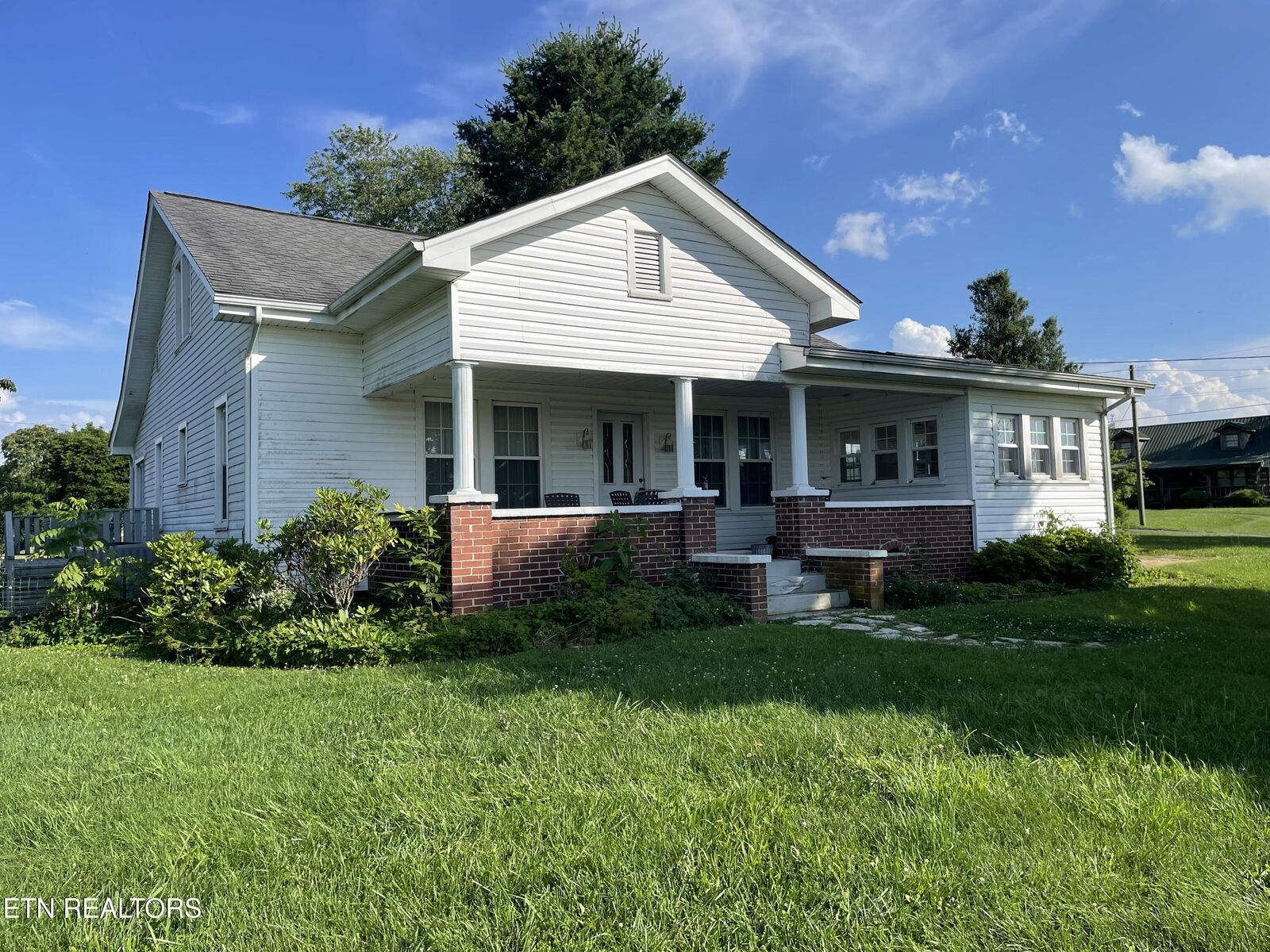 Property Photo:  2572 May Rd  TN 37877 