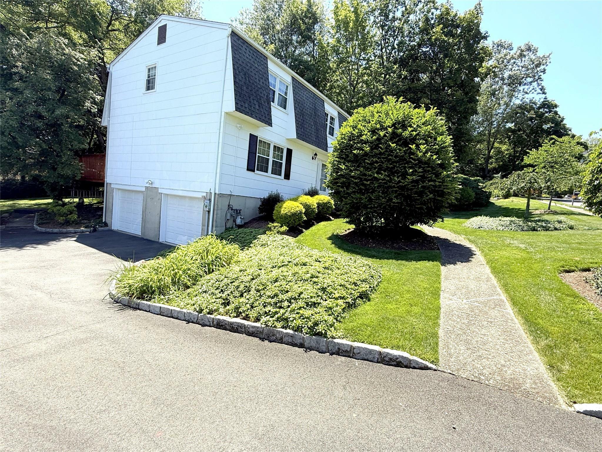 Property Photo: 7 Maplewood Lane NY 10956