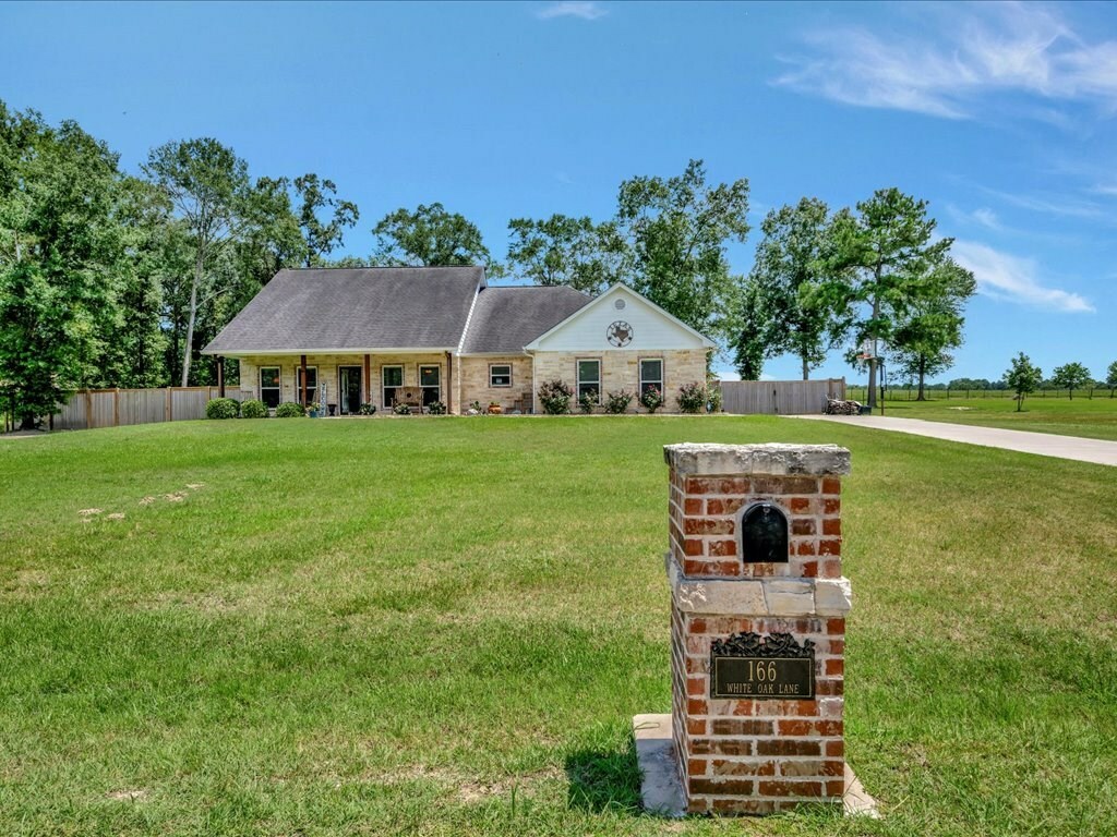 Property Photo:  166 White Oak Lane  TX 75904 