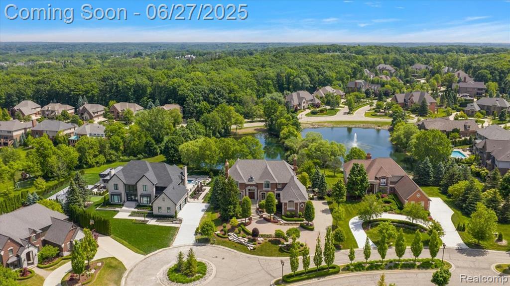 Property Photo: 2848 Croftshire Court MI 48306 4925