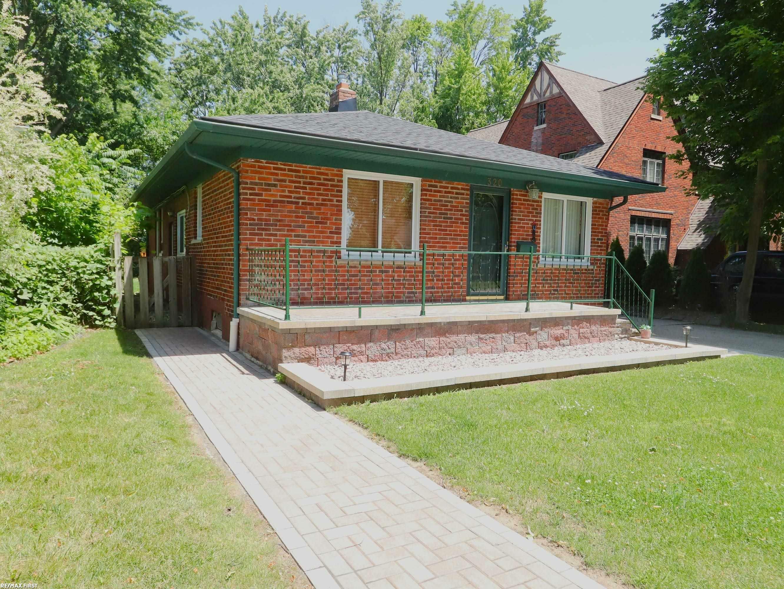 Property Photo: 320 Esplanade Street MI 48043