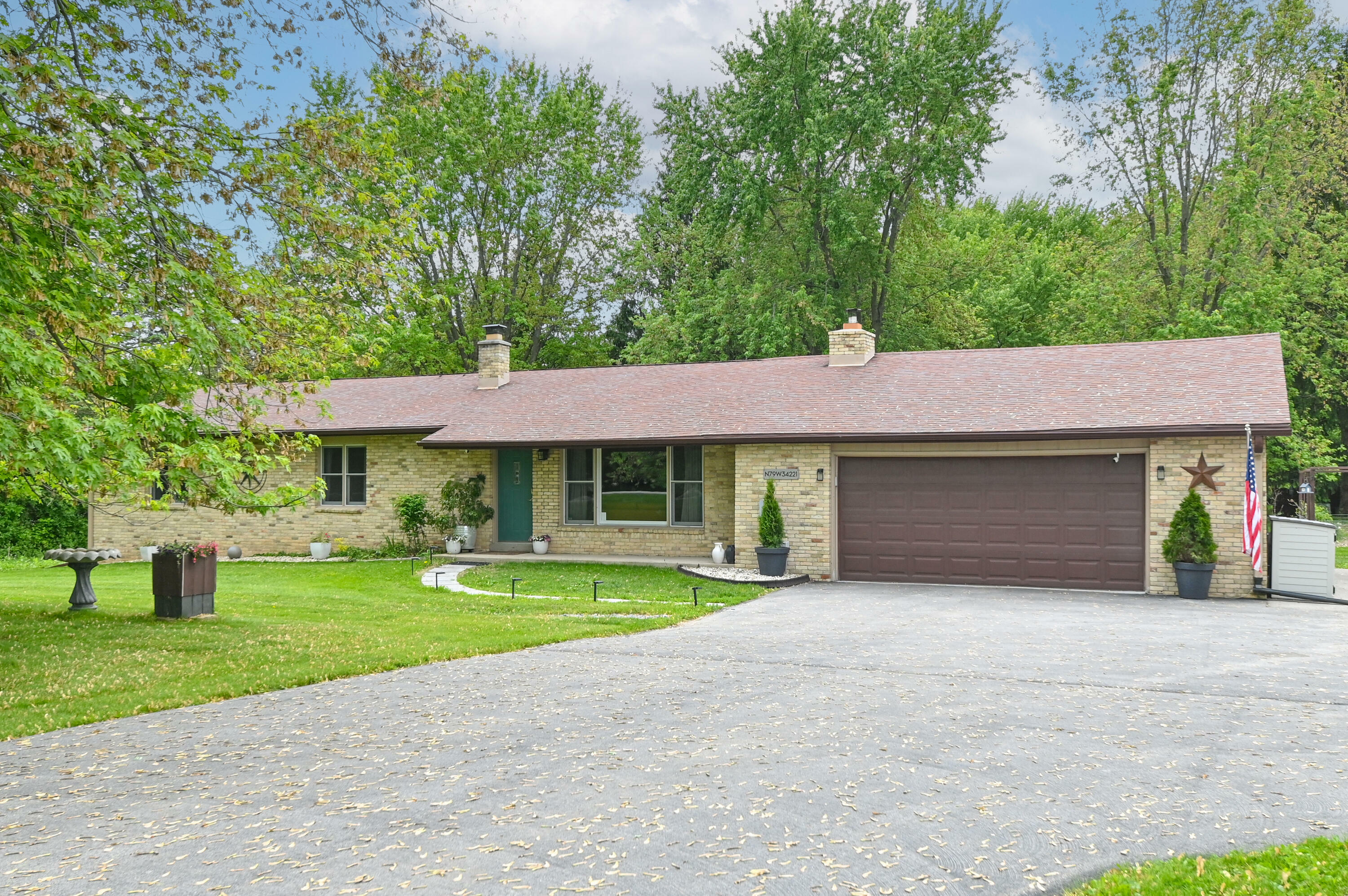 Property Photo: N79w34221 Petersen Rd WI 53066