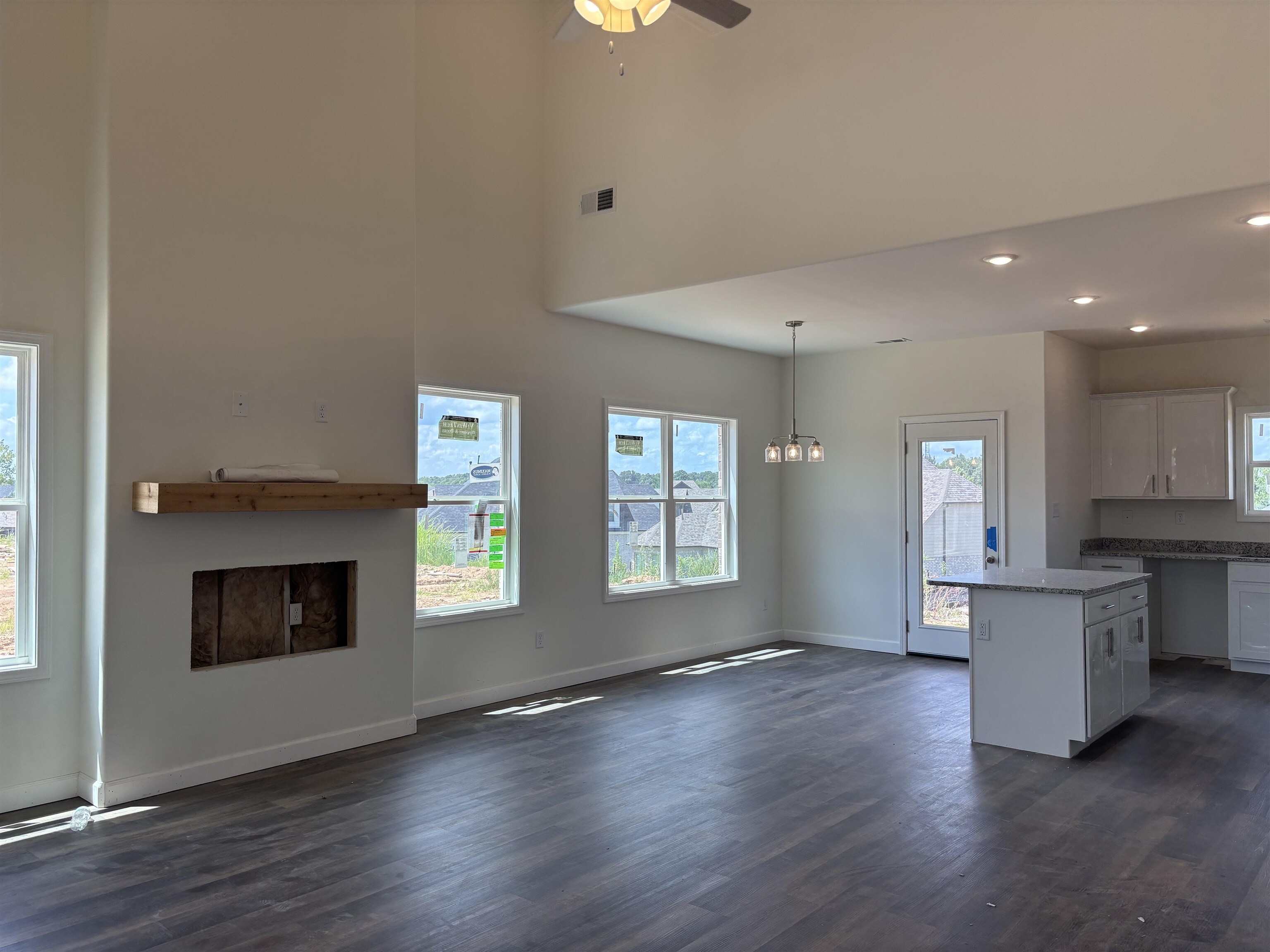 Property Photo:  60 N Hughetta St N  TN 38060 