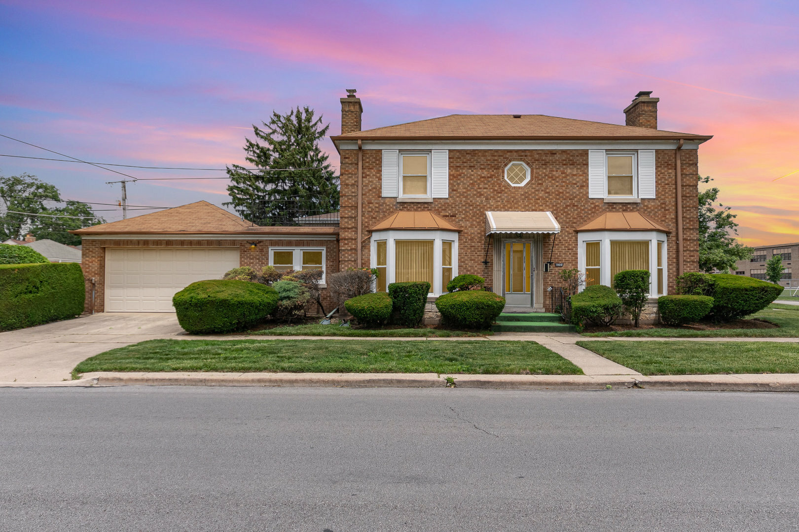 Property Photo: 1800 N 76th Court IL 60707