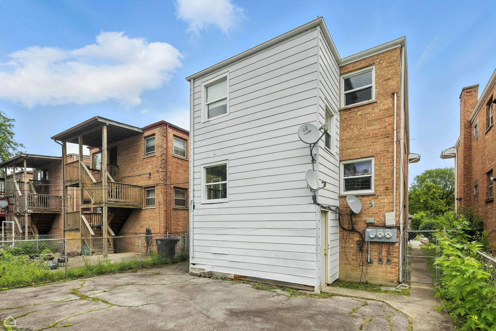Property Photo: 14526 Loomis Avenue IL 60426