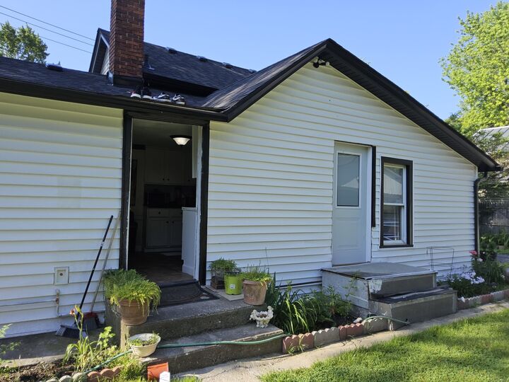 Property Photo: 323 E North Street IL 60545