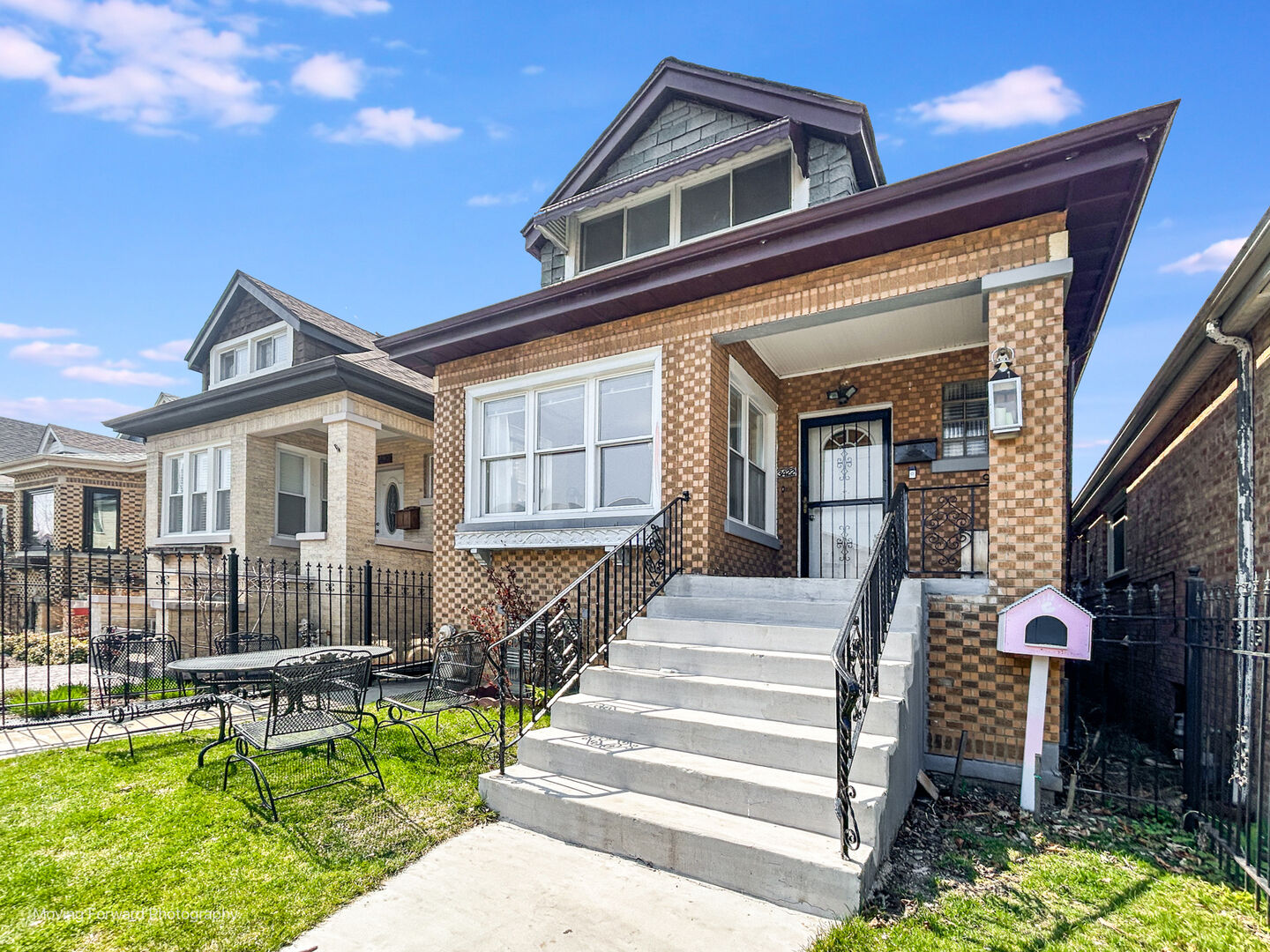Property Photo: 3422 N Kolmar Avenue IL 60641