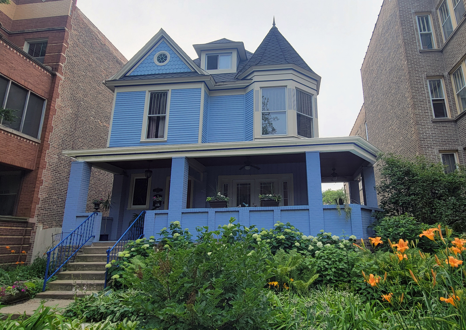 Property Photo: 6316 N Magnolia Avenue IL 60660