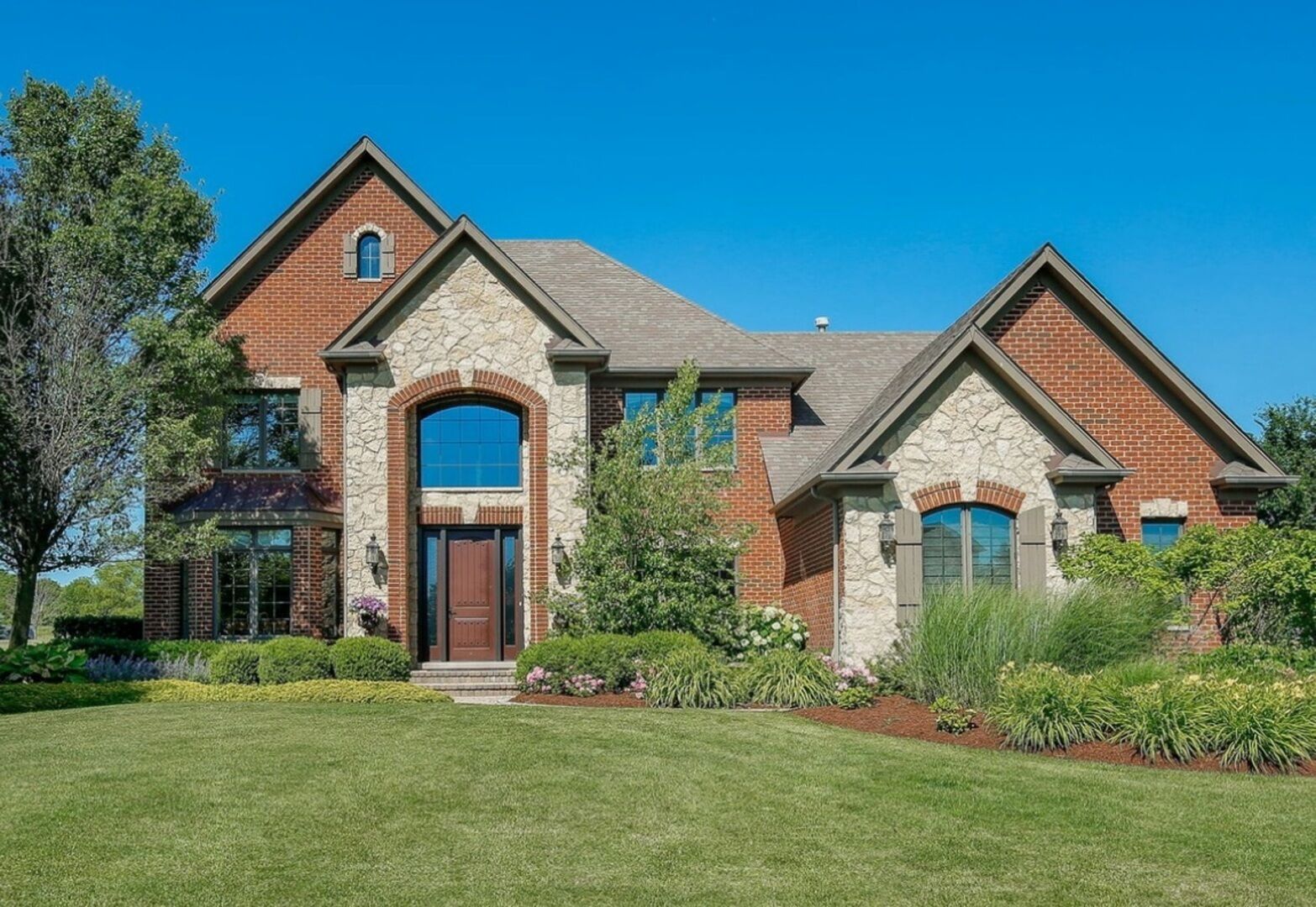 Property Photo:  4213 Steam Mill Court  IL 60543 