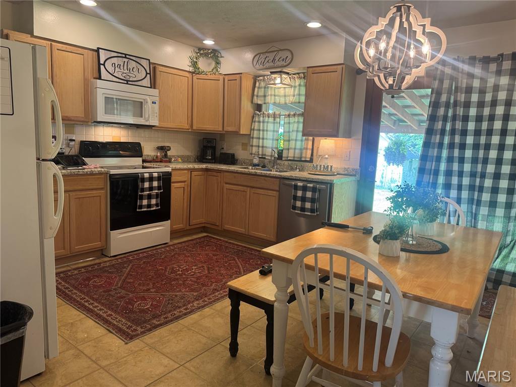 Property Photo:  511 N Acre Drive  MO 65556 