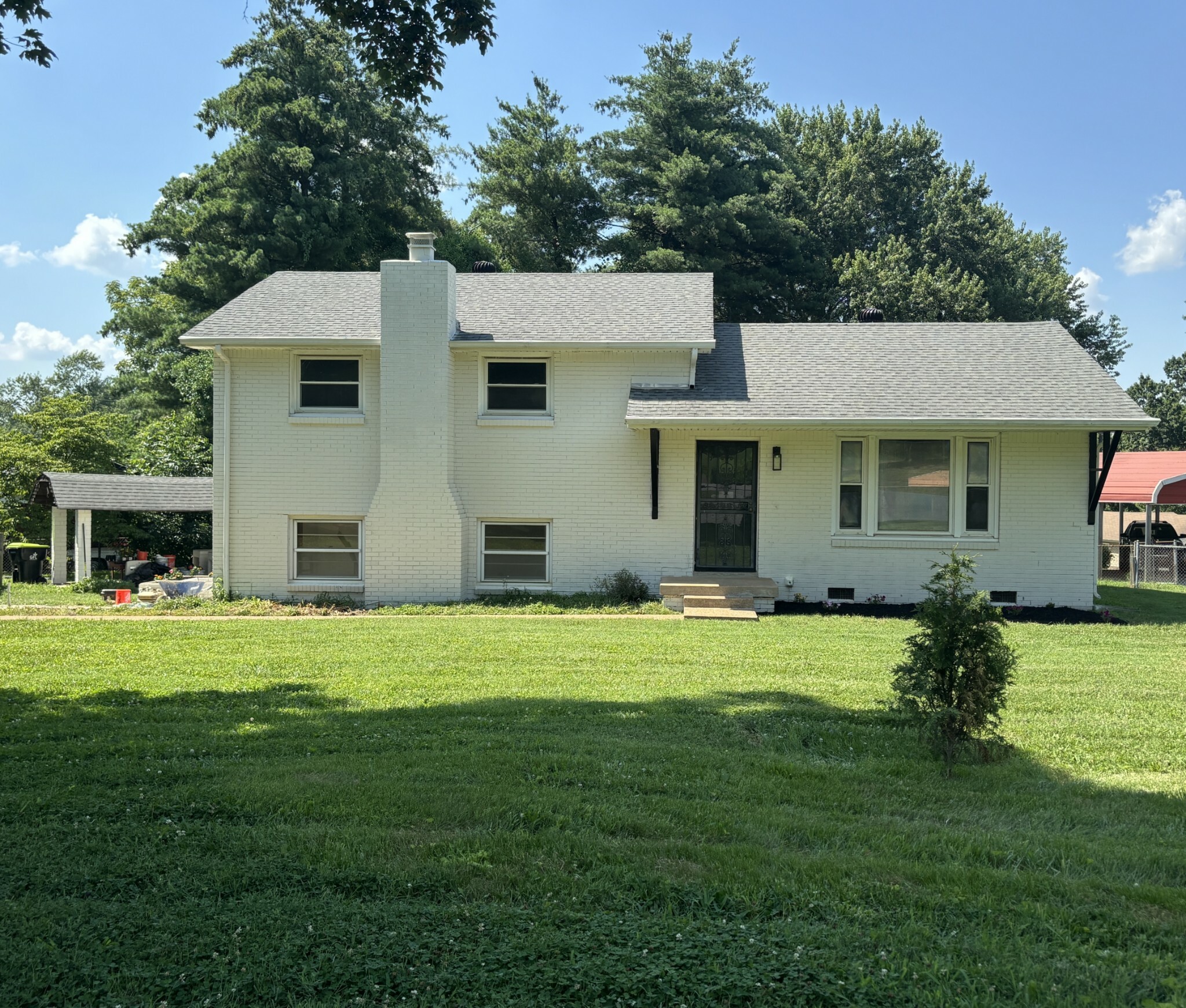 Property Photo: 303 Nice Dr TN 37042