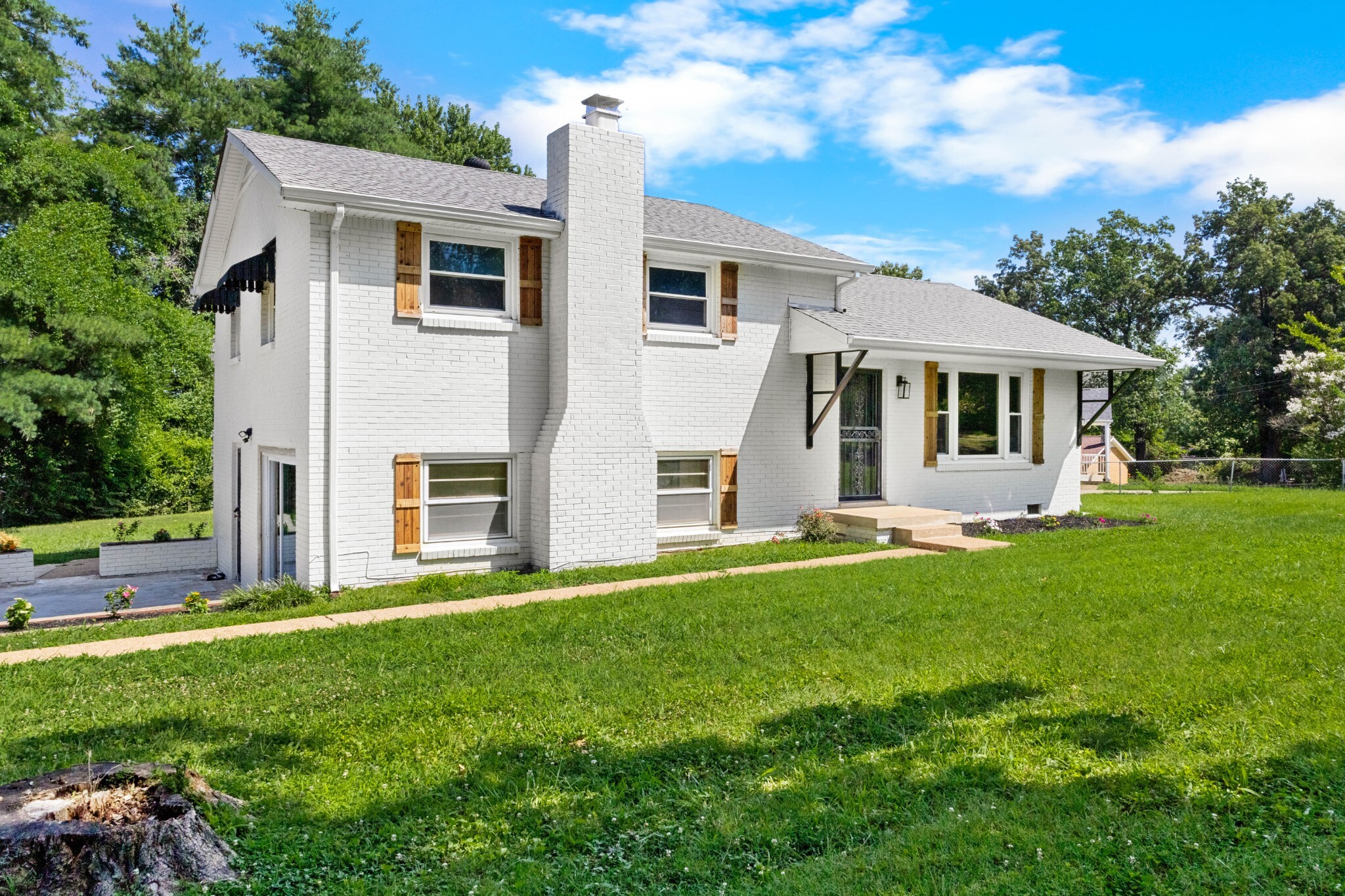 Property Photo: 303 Nice Dr TN 37042
