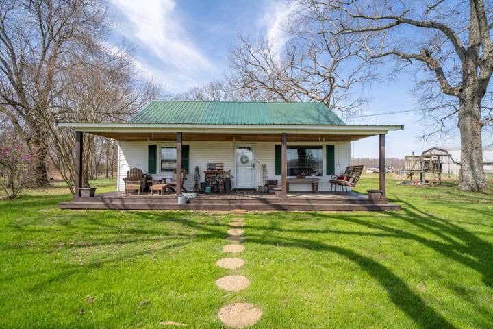 Property Photo:  135 Campbellsville Pike  TN 38456 