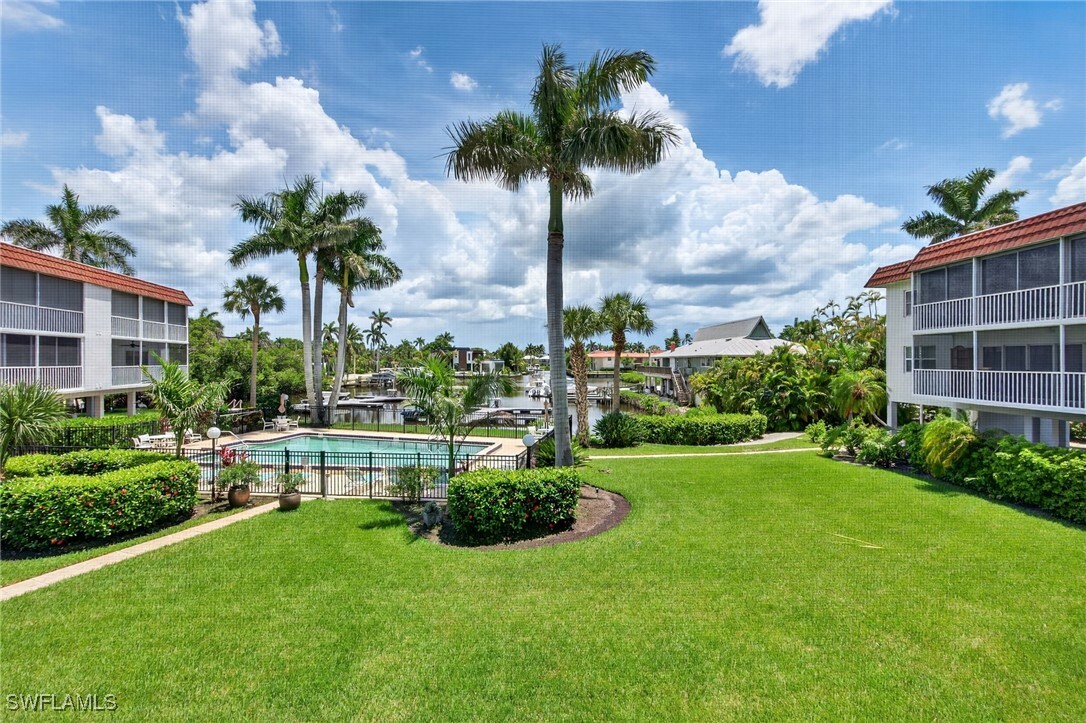 Property Photo: 1666 Osprey Avenue 106 FL 34102