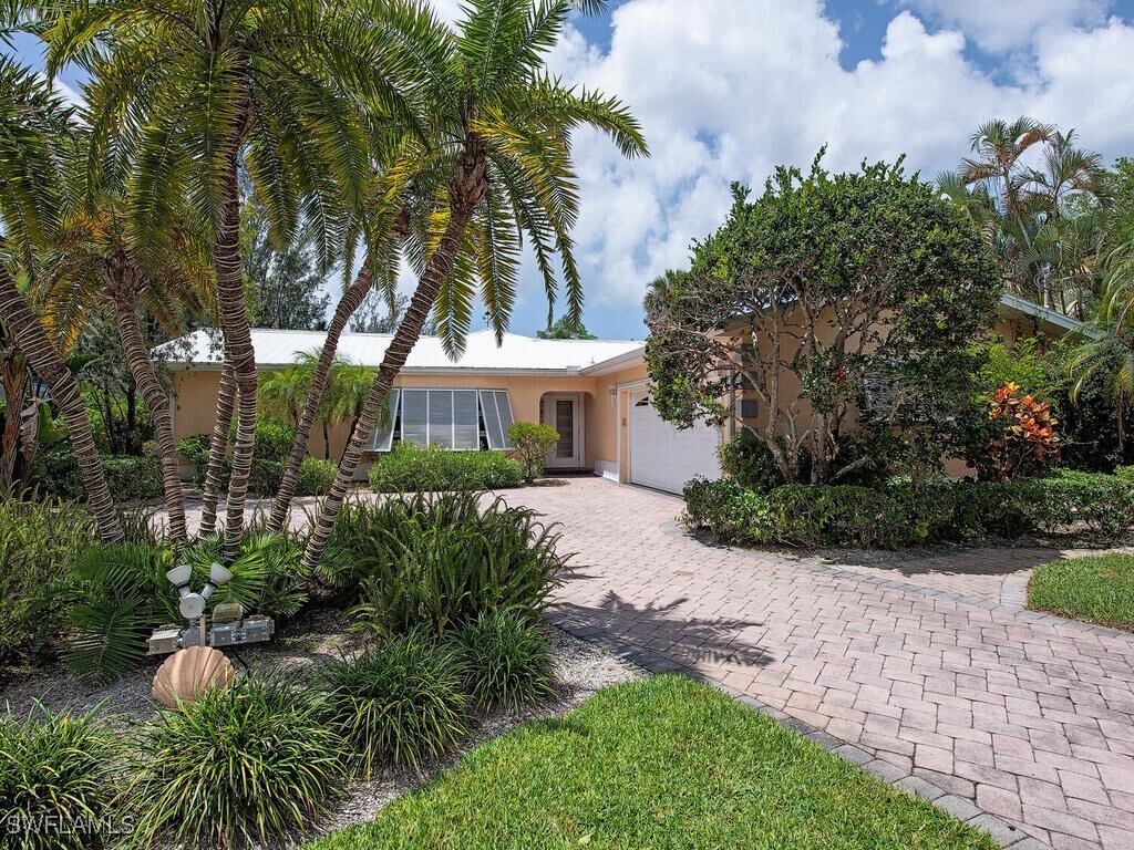 1486 13th Avenue N  Naples FL 34102 photo