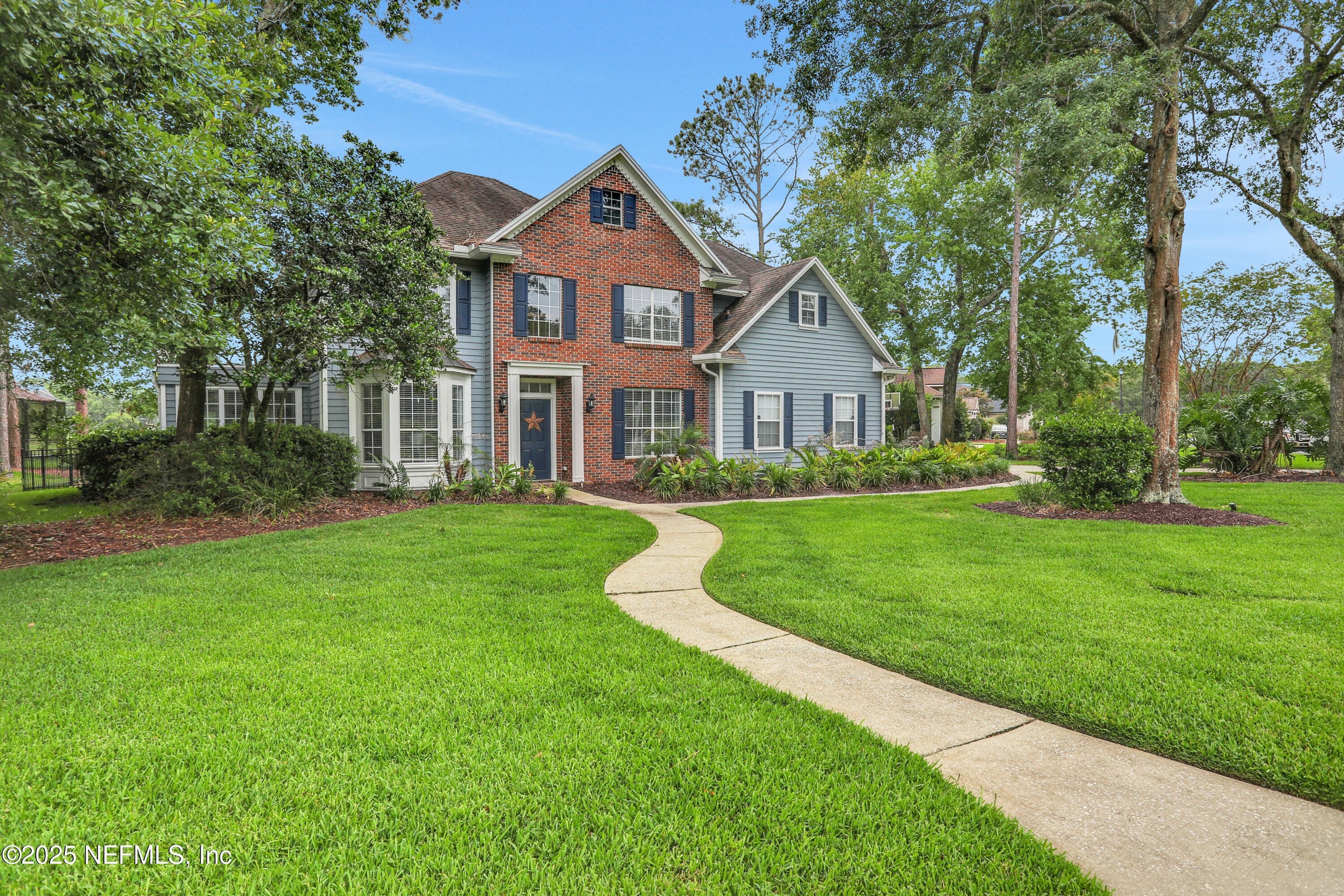 Property Photo:  1805 Commodore Point Drive  FL 32003 
