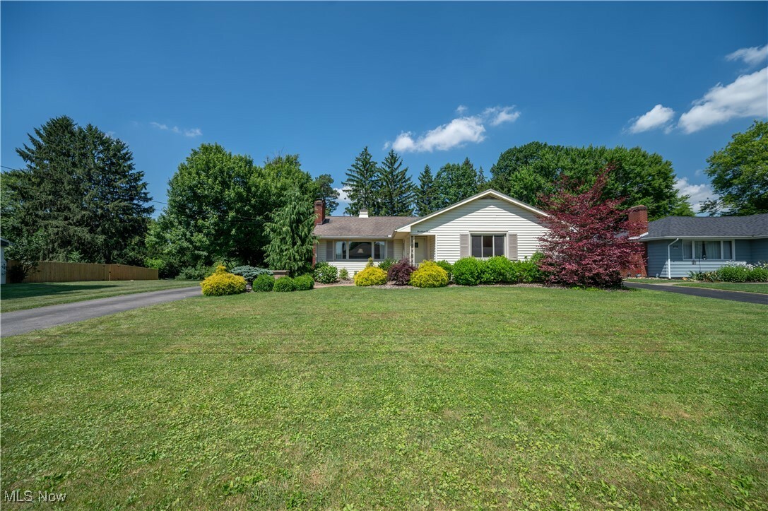 Property Photo: 573 Grandview Avenue OH 44413