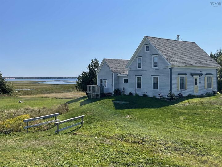 4847 Shore Road — photo 1