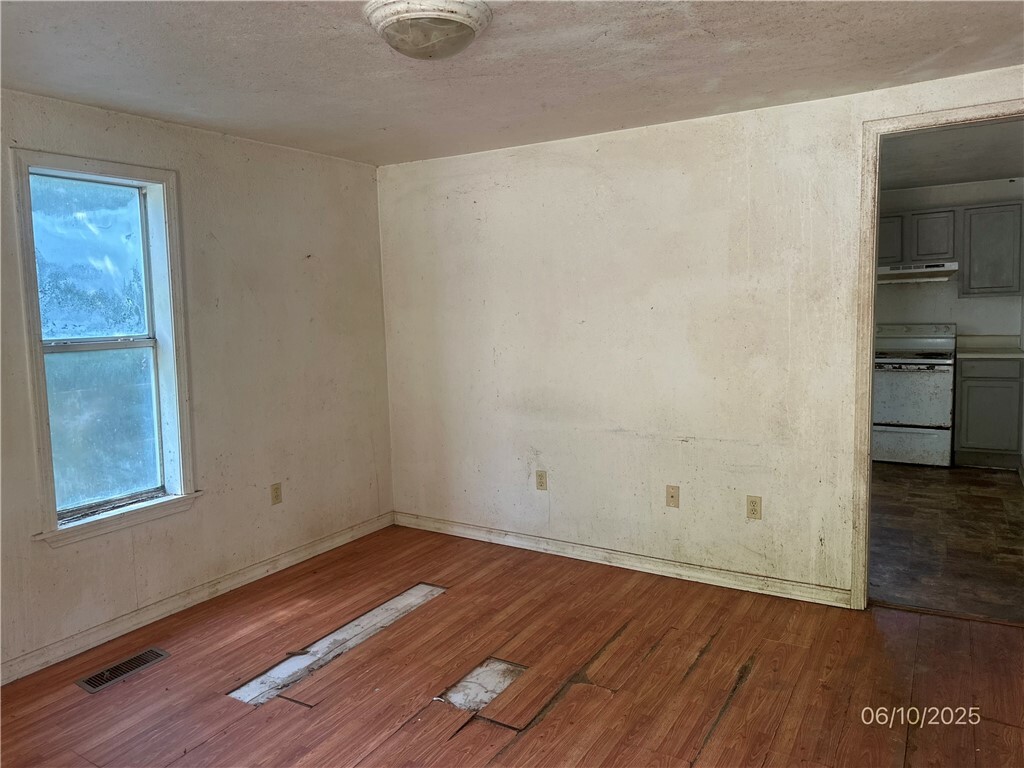 Property Photo: 610 High Street AR 72645