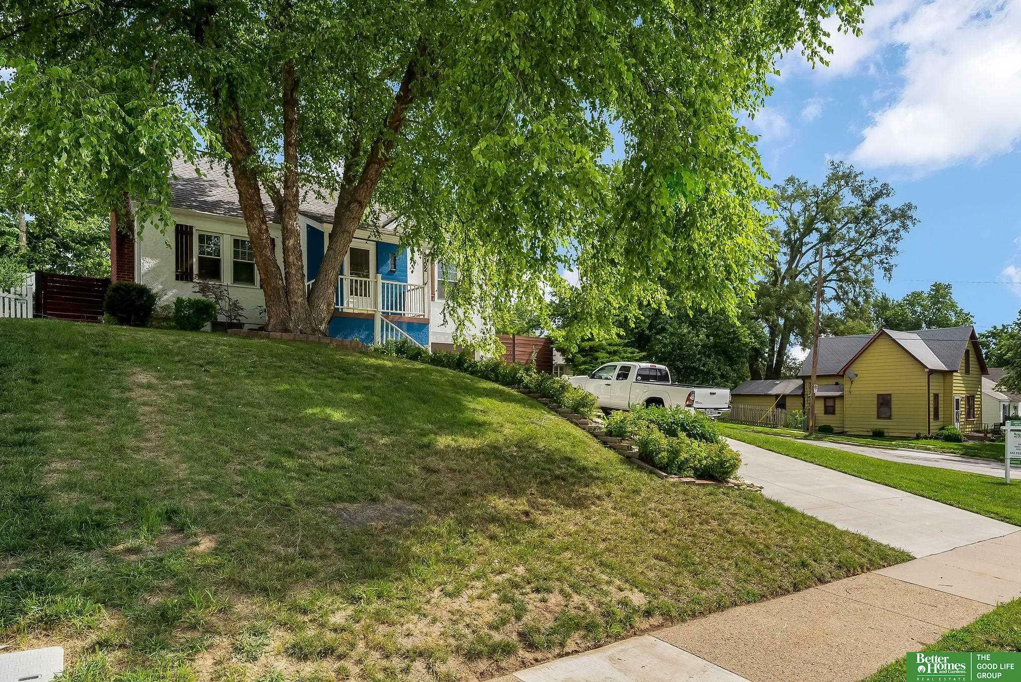 Property Photo: 5102 Poppleton Avenue NE 68106