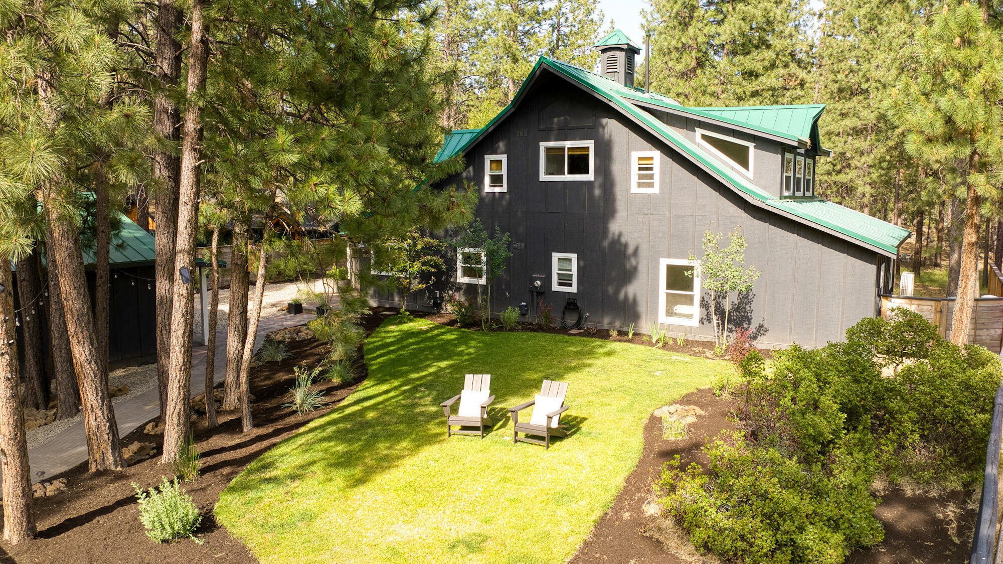 Property Photo: 18609 Riverwoods Drive OR 97702