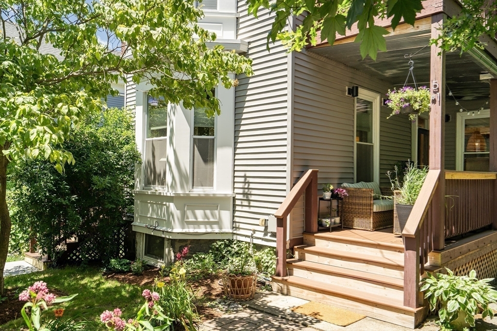 Property Photo:  5 Mendell Way 1  MA 02130 