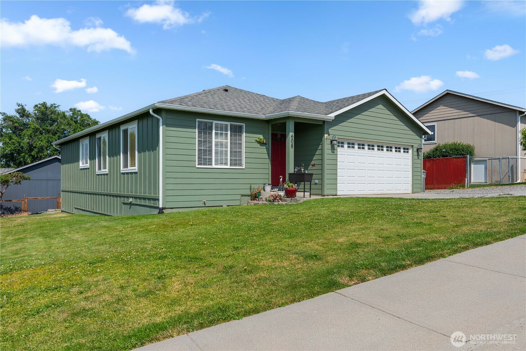 Property Photo:  608 S Lawler Avenue  WA 98802 