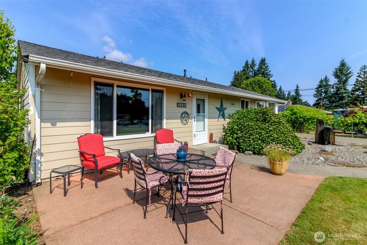 Property Photo:  10510  66th Avenue E  WA 98373 