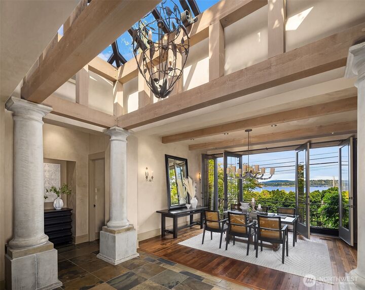 Property Photo:  303  Lake Washington Boulevard  WA 98122 