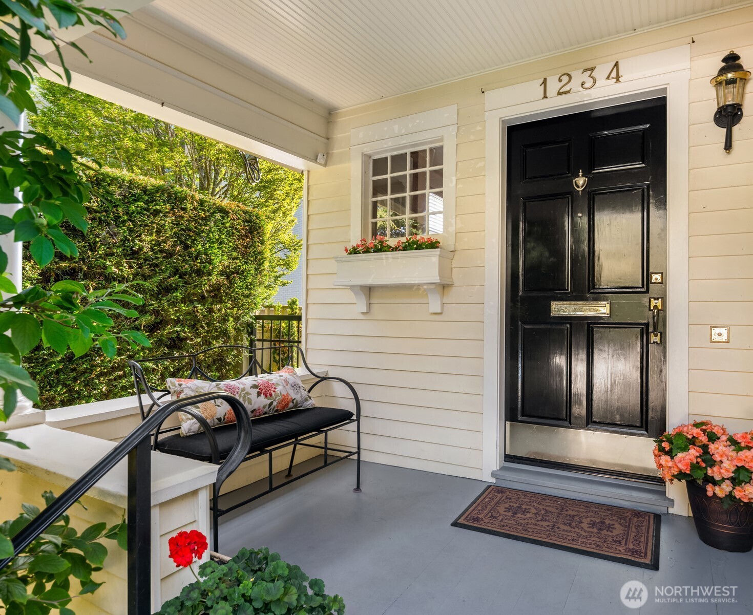 Property Photo:  1234  2nd Avenue N  WA 98109 