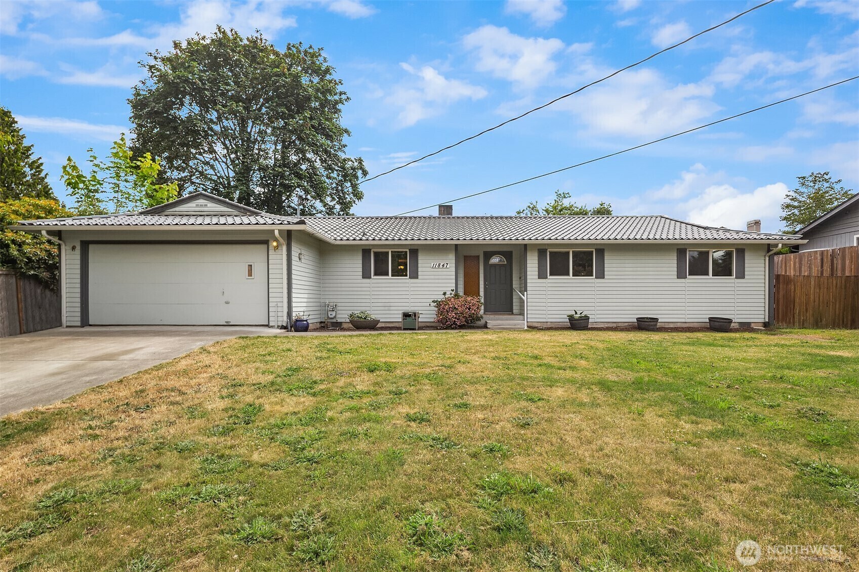 Property Photo: 11847 SE 227th Place WA 98031