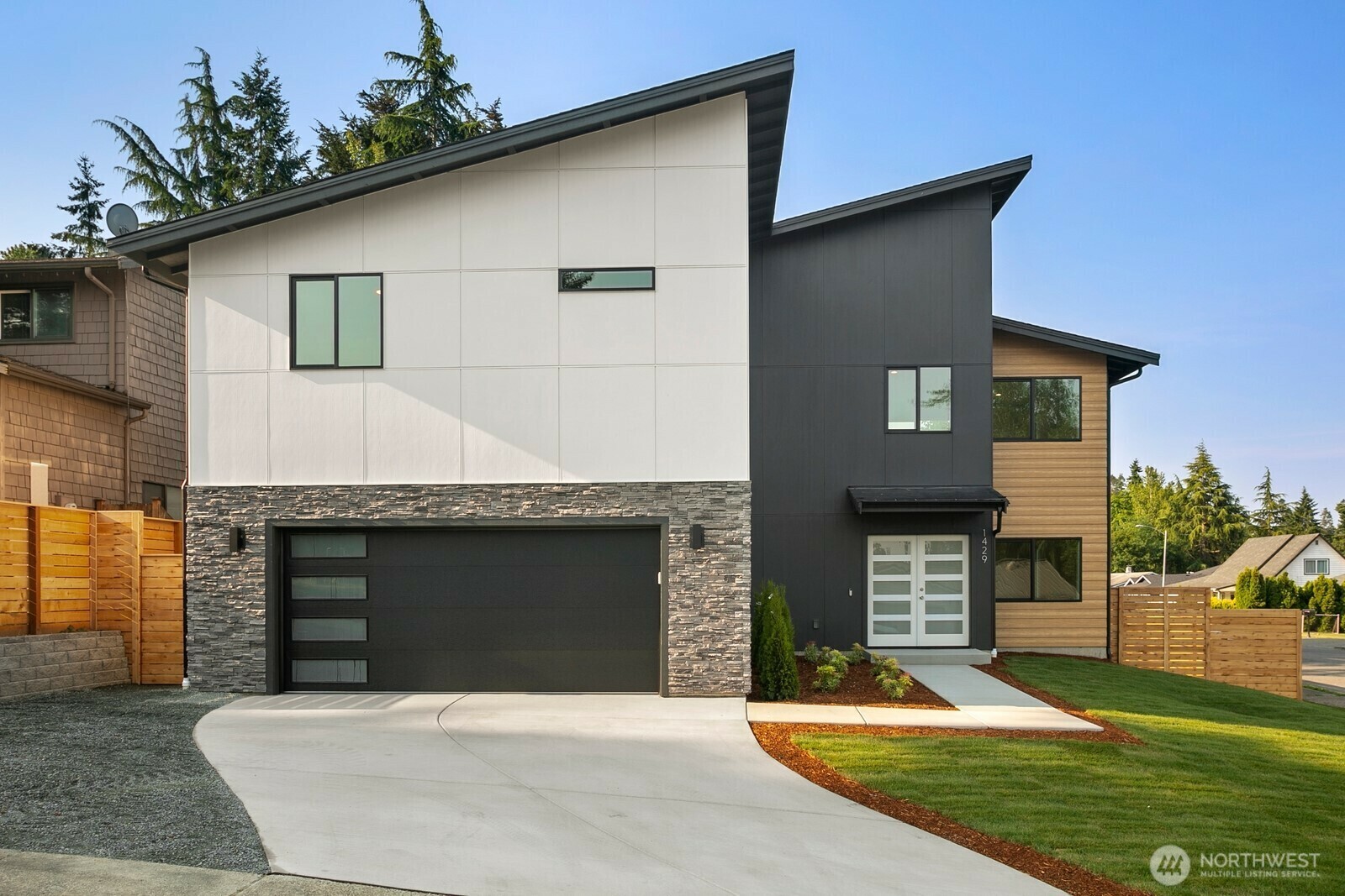 Property Photo: 1429 S 259th St Street WA 98198