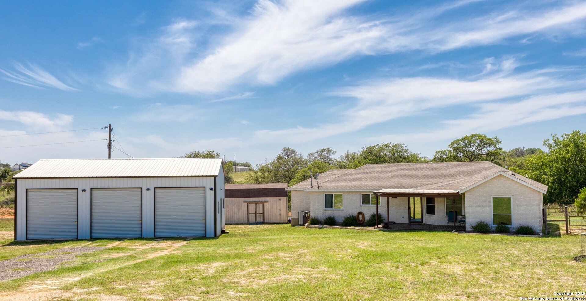 Property Photo: 177 Lakeview Cir TX 78121