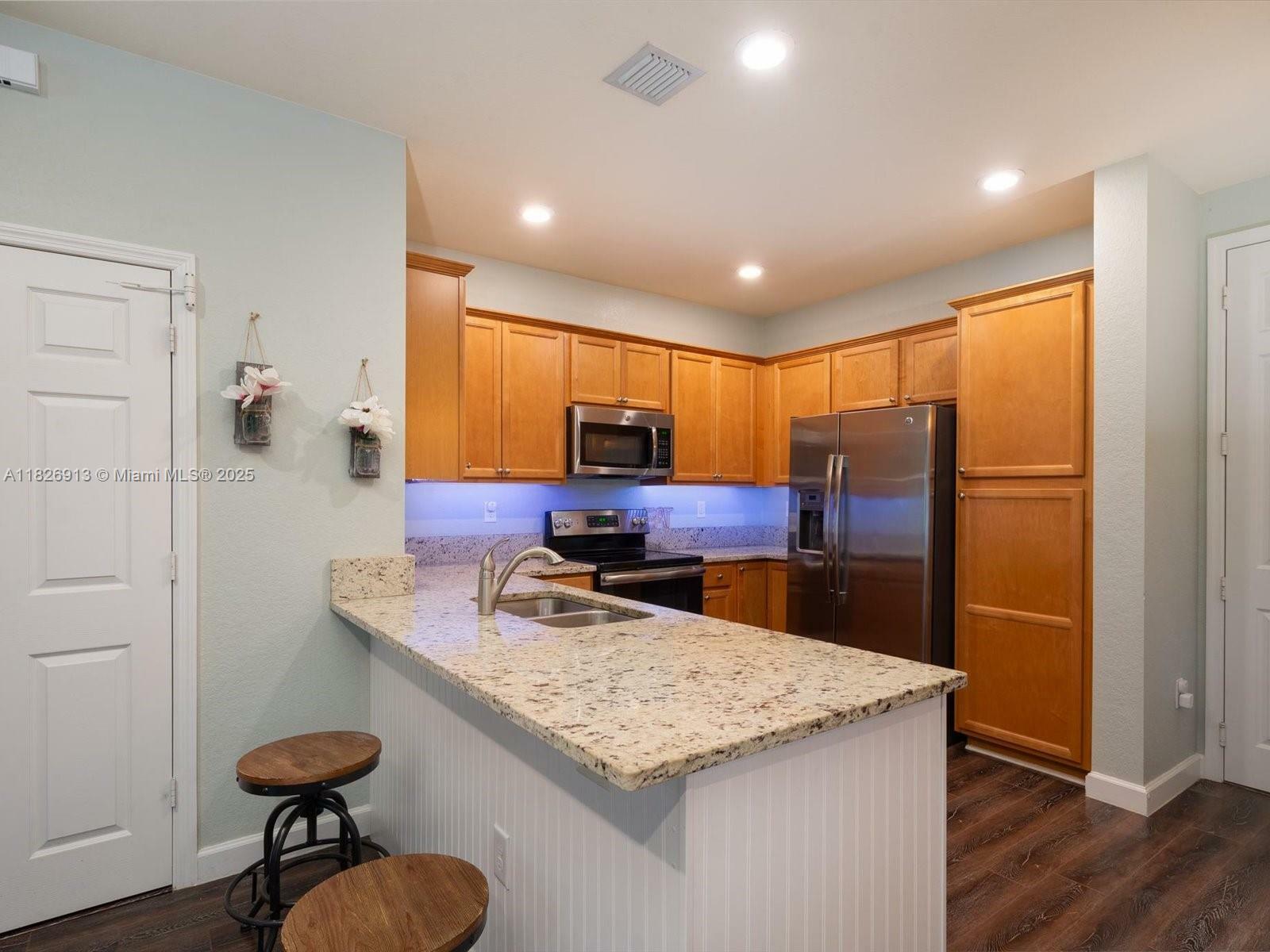 Property Photo: 5656 NW 58th Ln FL 33319