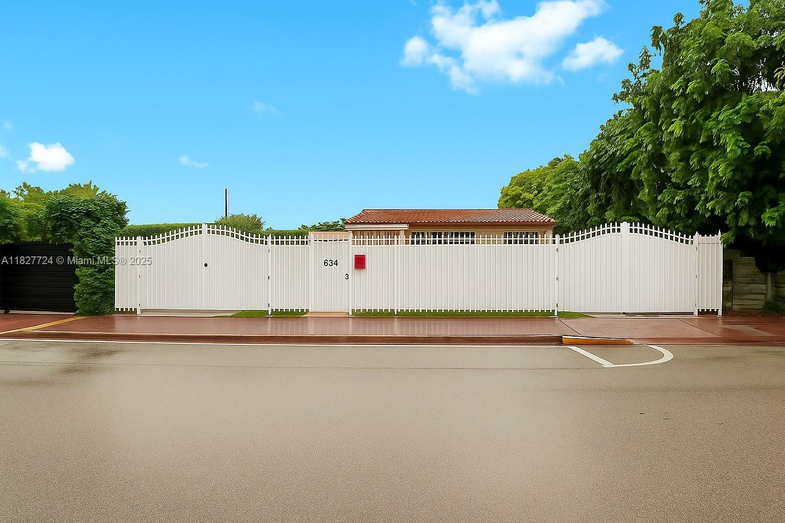 634 82nd St  Miami Beach FL 33141 photo