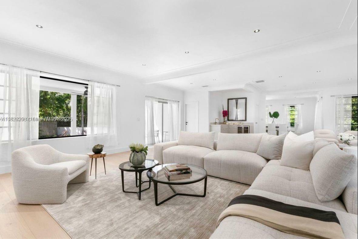 4444 Adams Ave  Miami Beach FL 33140 photo